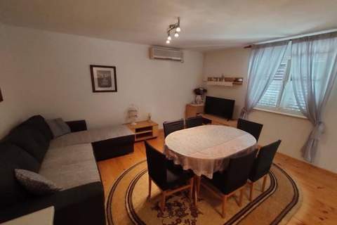 Apartments Ivan Supetar - Two Bedroom Apartment with Terrace no.3 - Ferienunterkunft in Supetar (4 Personen)