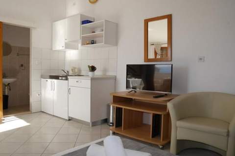 Dugi Rat Seaside Apartments - Studio Apartment 5 - Ferienunterkunft in Dugi Rat (2 Personen)