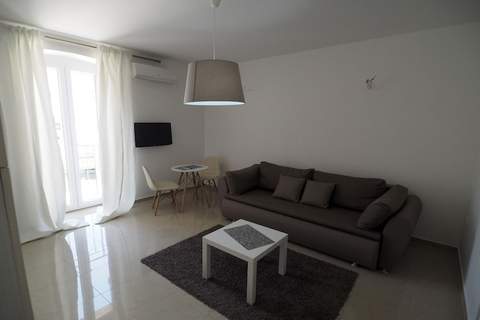 Pula Garden Apartments with Shared Pool - One Bedroom Apartment with Sea View - Ferienunterkunft in Pula (2 Personen)