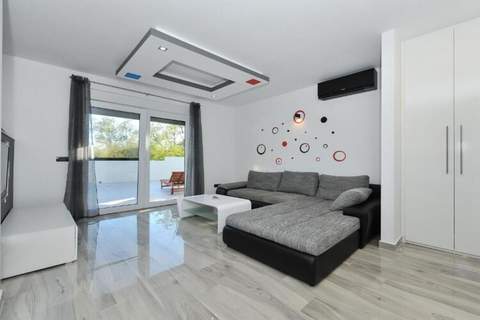 Adriatic Villa Privlaka - Two bedroom Villa with pool - Ferienunterkunft in Privlaka (6 Personen)