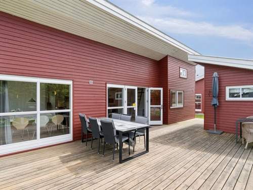 Ferienhaus Sannie - 2.8km from the sea