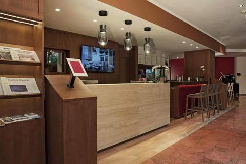 Sunday Hotel Nürnberg Double room - Ferienunterkunft in Nürnberg (2 Personen)