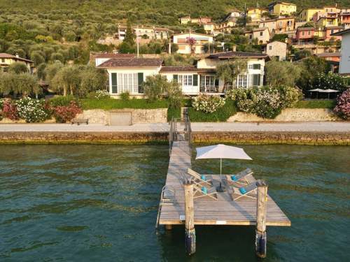 Ferienhaus Luxusvilla am Gardasee mit privatem Badesteg