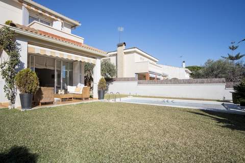 Casa Linda - Ferienunterkunft in Calafell (8 Personen)