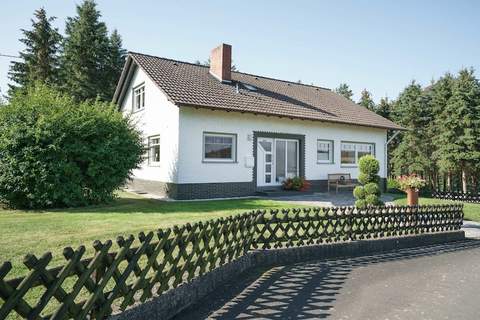 Ferienhaus zum Wäldchen - Ferienunterkunft in Trierscheid (5 Personen)
